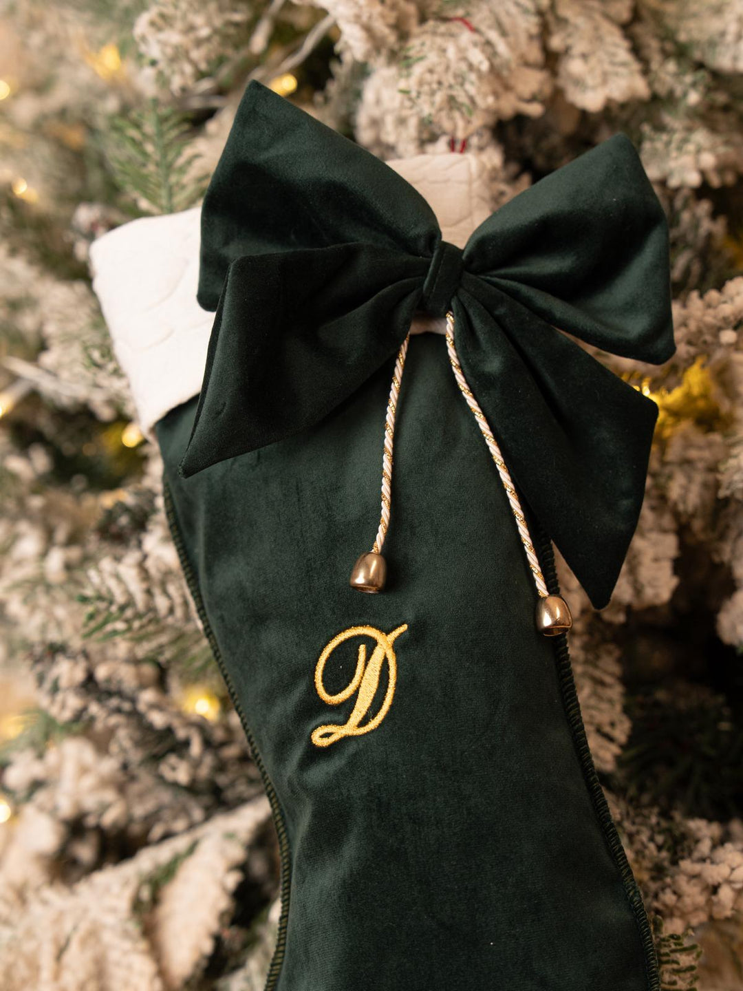 Calza della Befana in velluto Iniziale ricamata