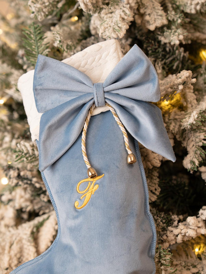 Calza della Befana in velluto Iniziale ricamata