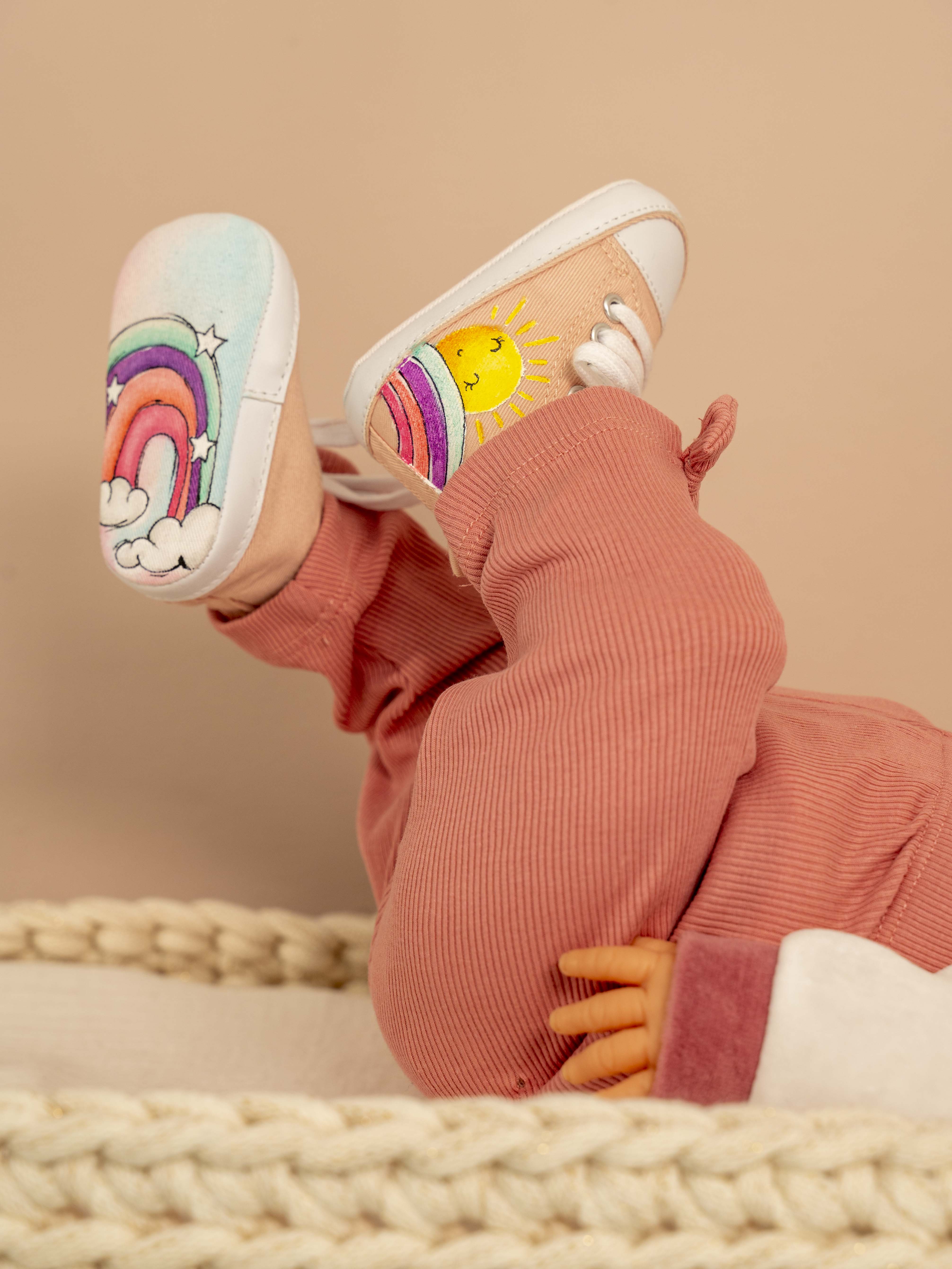 Scarpine neonato dipinte a mano hotsell
